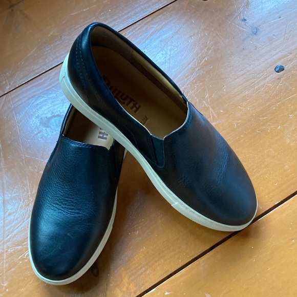 Duluth Trading Women's Lifetime Leather Slip-On Sneakers - Picture 1 of 5